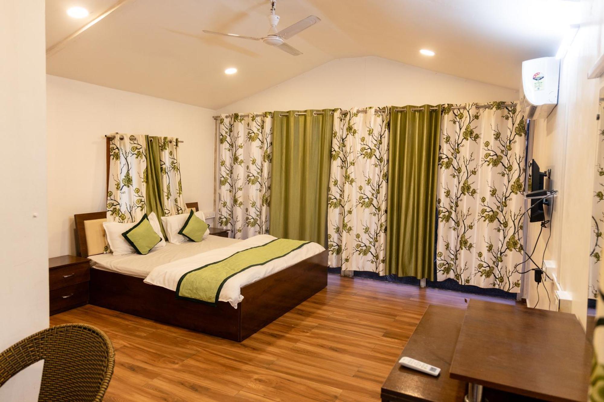 The Riverine Stay By The Lake Igatpuri Exterior photo